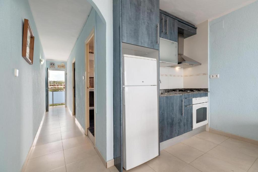 Apartamentos Denis Castelldefels Ngoại thất bức ảnh