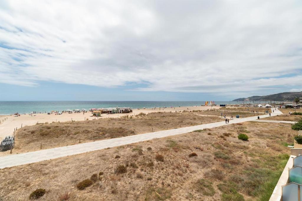 Apartamentos Denis Castelldefels Ngoại thất bức ảnh